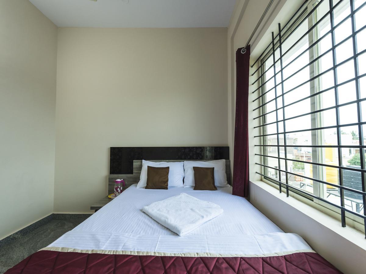 Oyo 9544 Hotel Crown Residency Mysore Exterior foto